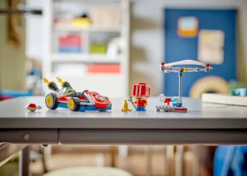 LEGO Super Mario : la date de sortie du polybag 30702 Toad (Pit Crew) enfin révélée